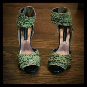 Steve Madden Luxe 4 inch heels- Size 8.